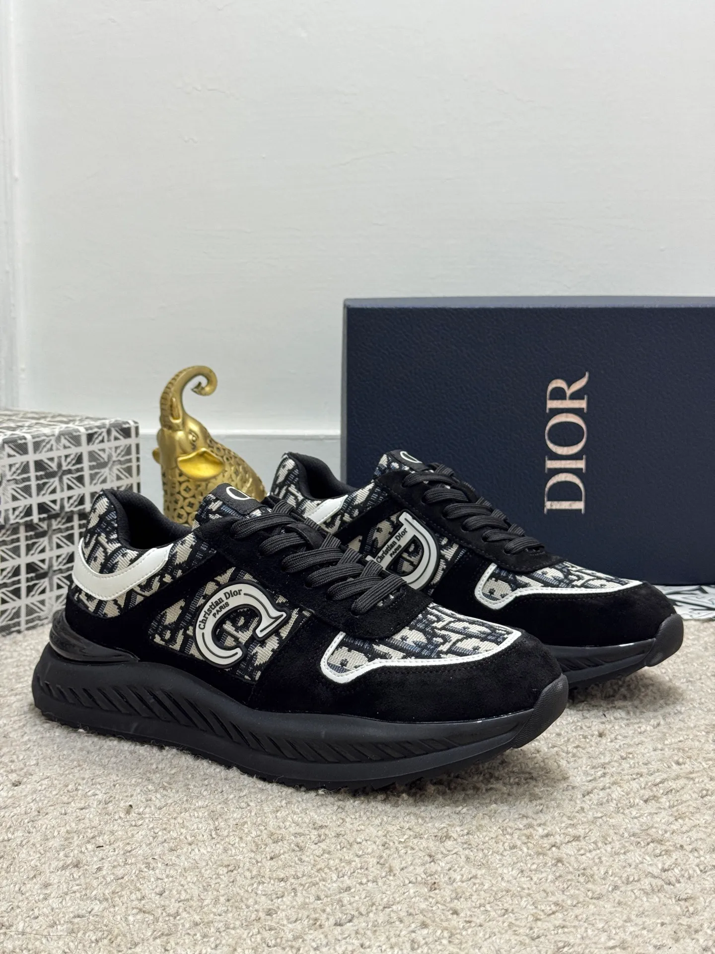 Men's men's shoes 💰440 [New model] 🐞🐞Top original - Dior 🆕 Low-top B02 casual sports shoes, carefully made of first-layer cowhide with canvas, comfortable and breathable ~ rubber soles, enhance style. Fashionable and versatile, it can complement any look. Featuring an exquisite design that is uniquely dynamic and modern, this shoe is part of Dior's legacy and embodies modern elegance. Size: 38-44 (45 customized